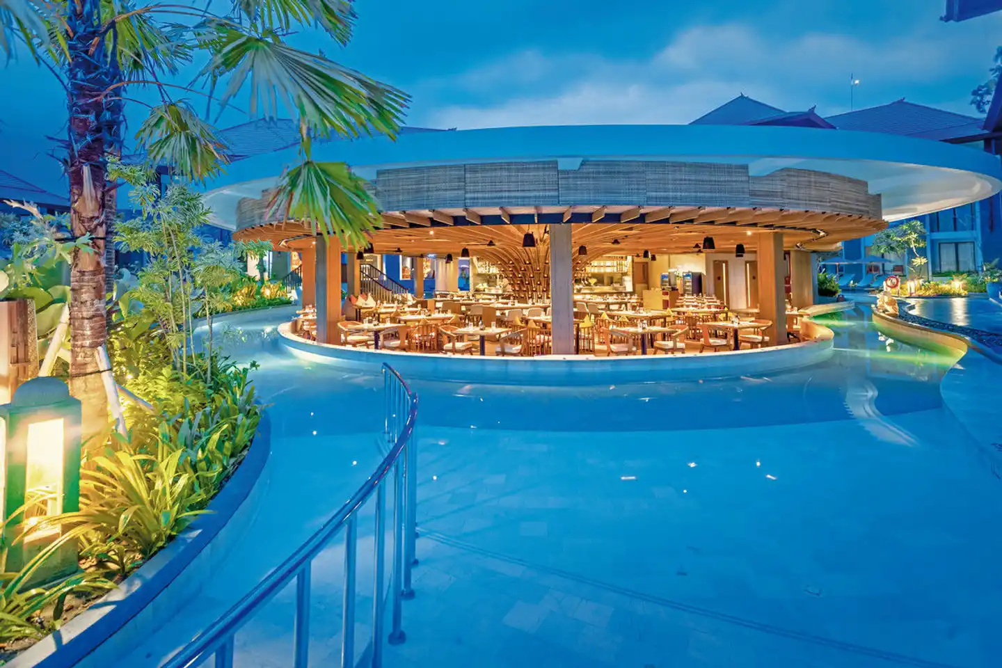 Courtyard by Marriott Bali Nusa Dua Resort Pool