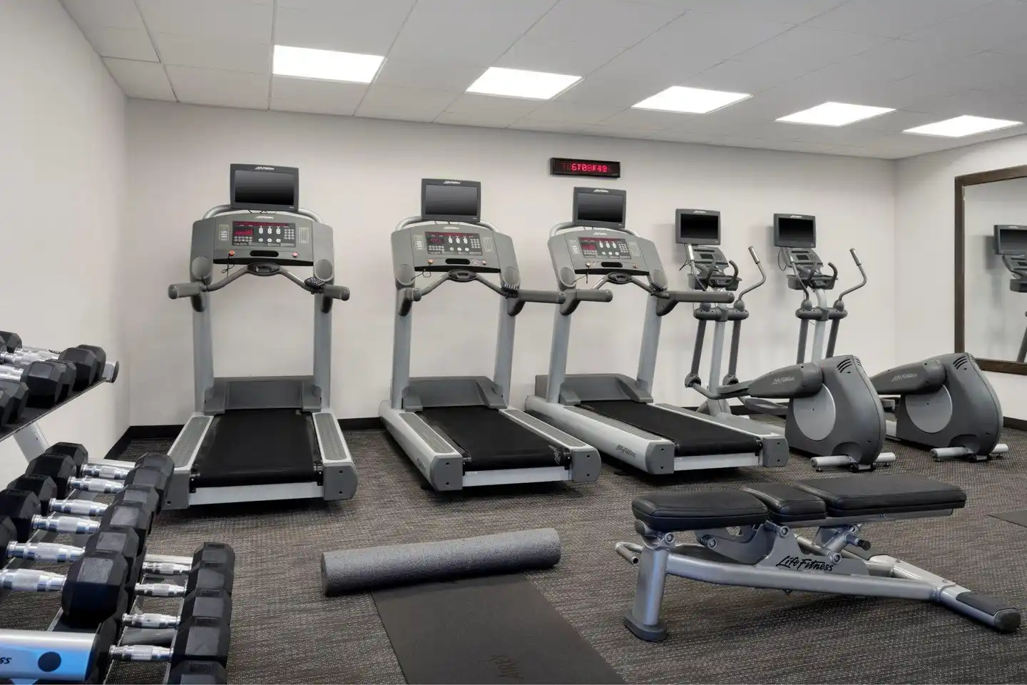 Courtyard by Marriott New York Manhattan/SoHo Sport und Entertainment