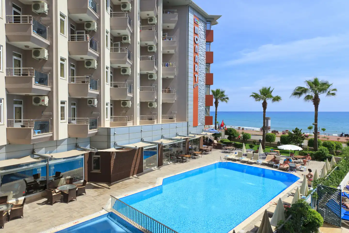 Monart City Hotel Pool