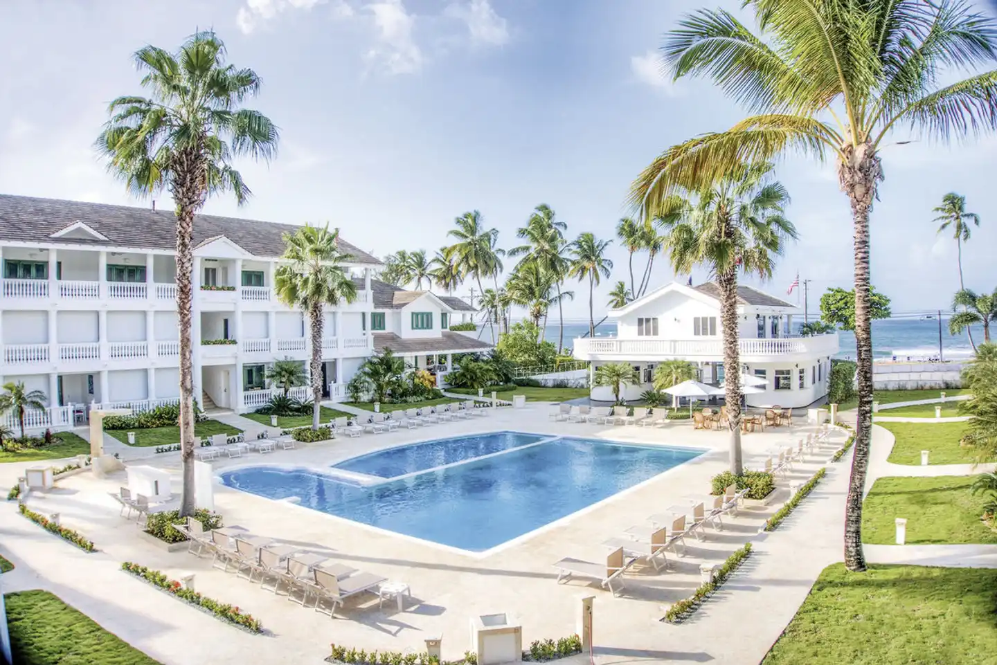 Albachiara Beachfront Hotel Pool