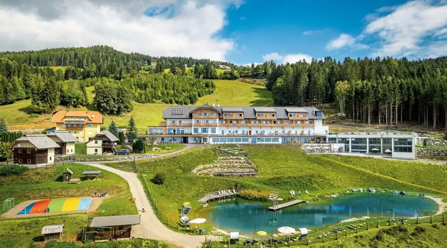 Familienresort Petschnighof Aussenansicht