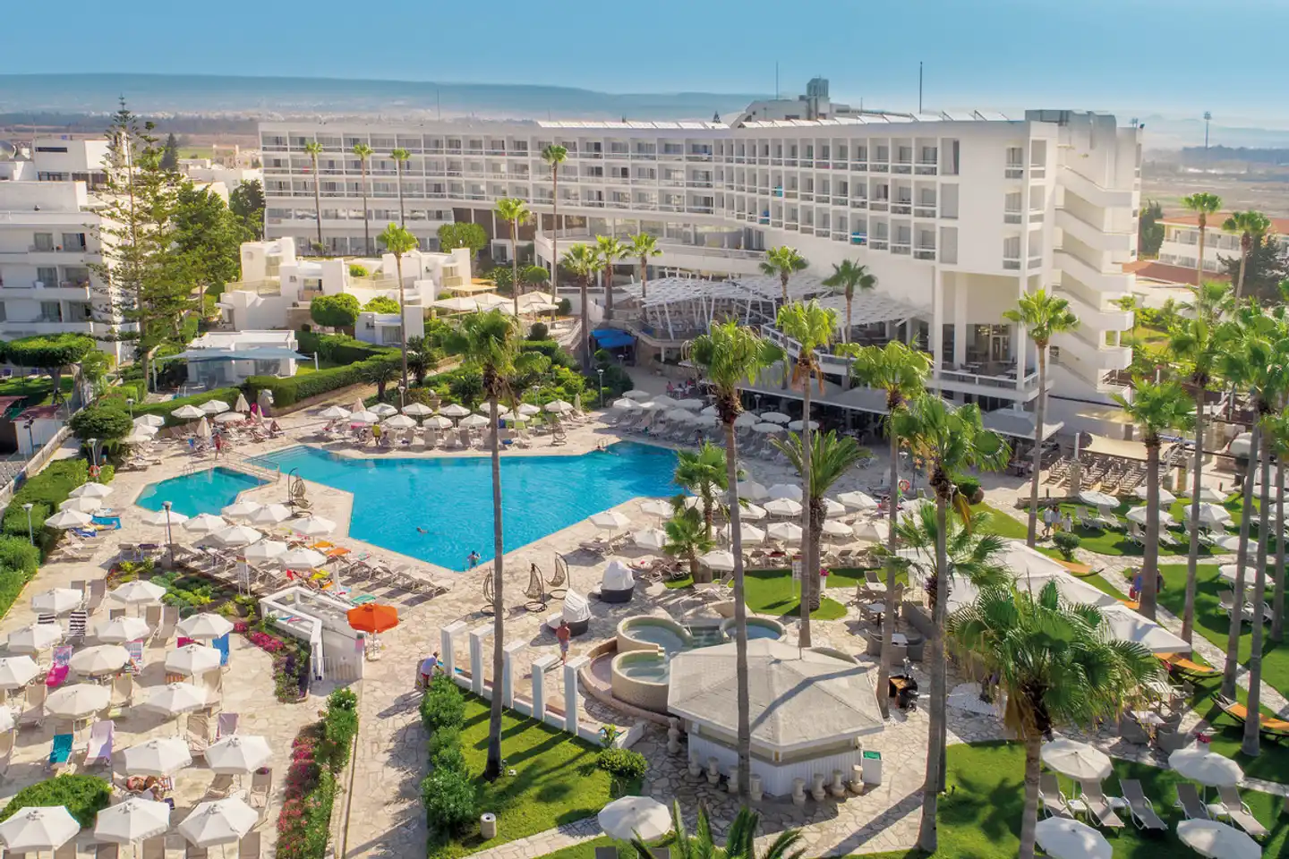 Leonardo Plaza Cypria Maris Beach Hotel & Spa Aussenansicht