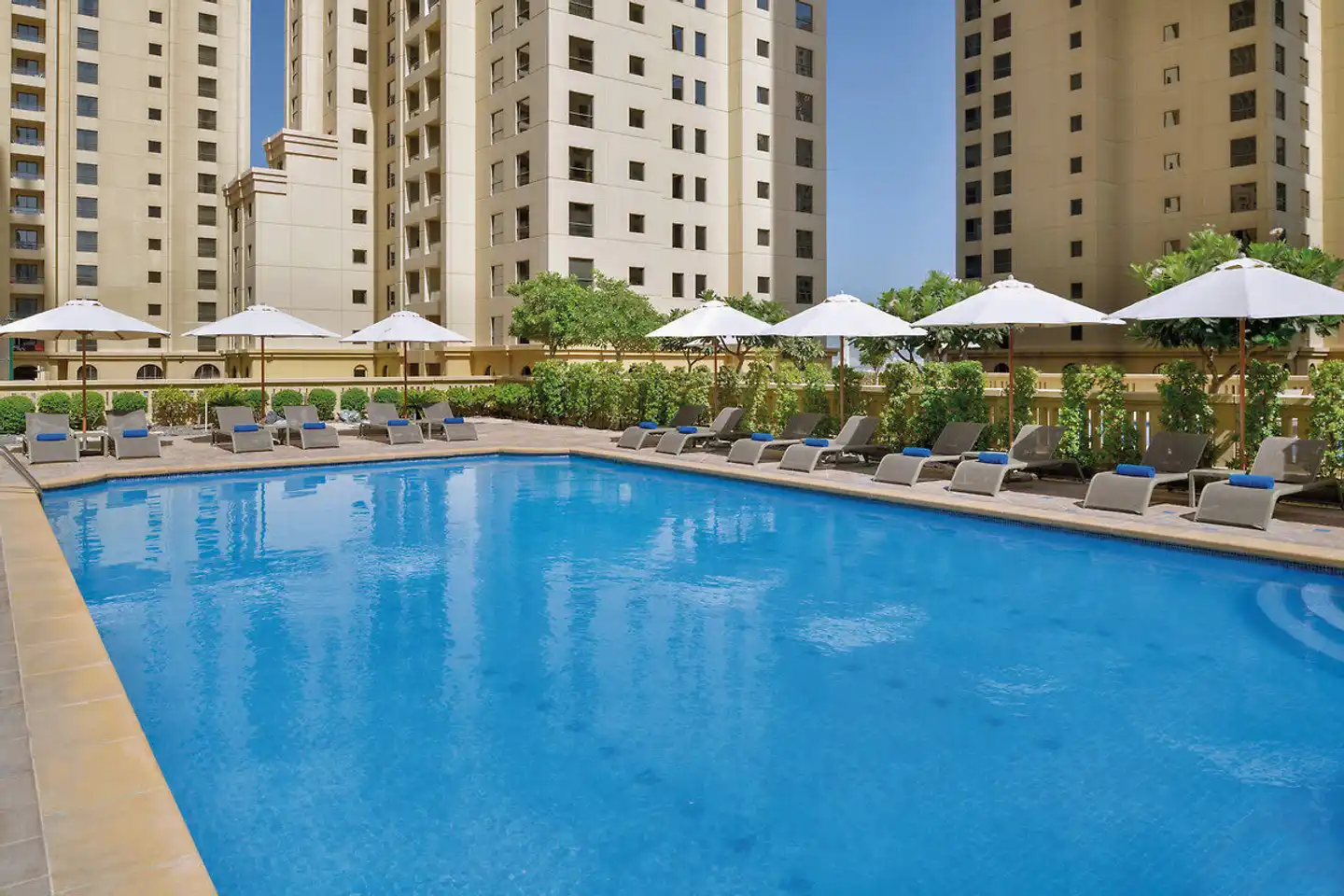 Delta Hotels by Marriott Jumeirah Beach Dubai Pool