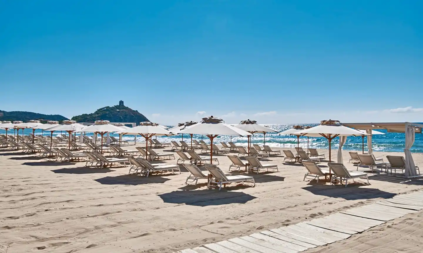 Conrad Chia Laguna Sardinia Strand