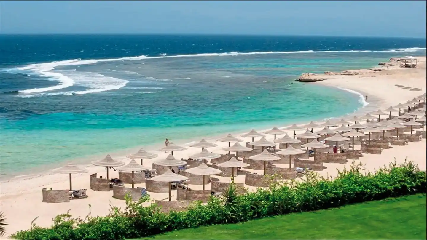 Concorde Moreen Beach Resort & Spa Strand