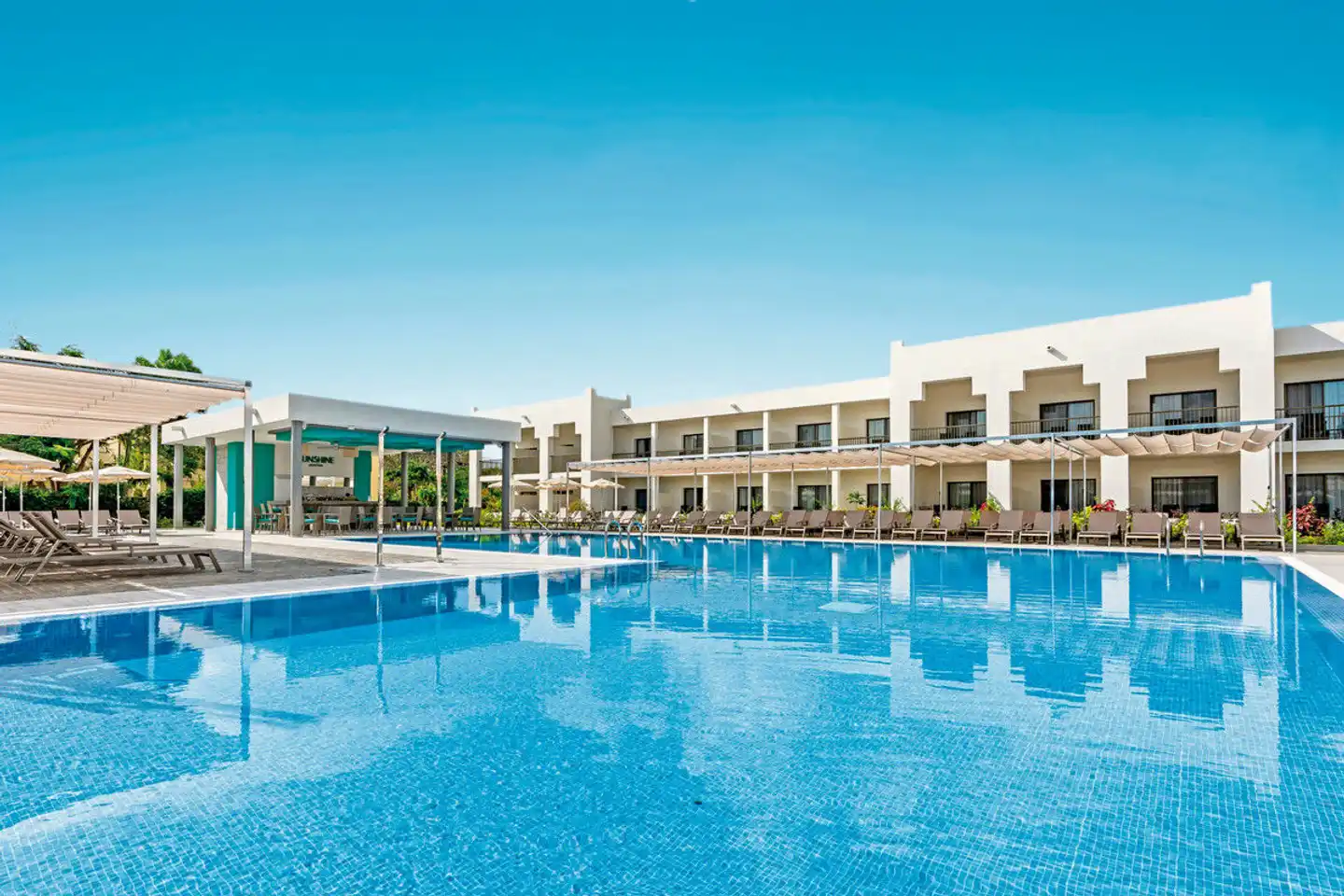 RIU Palace Zanzibar Pool