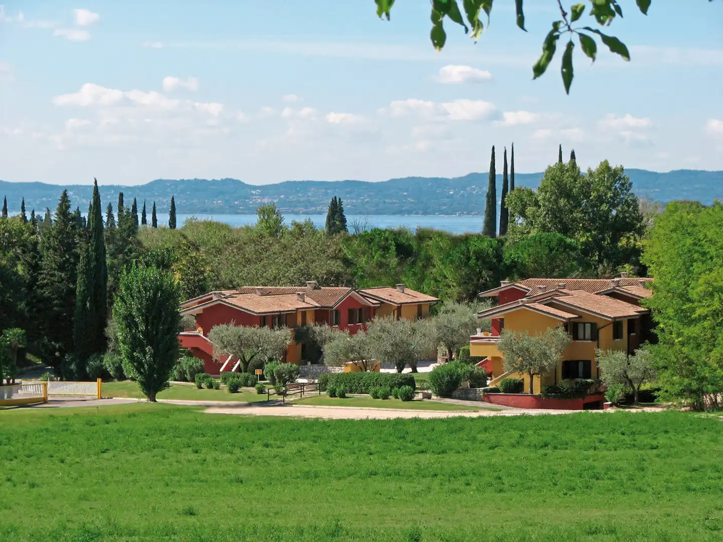 Poiano Garda Resort - Poiano Apartments Aussenansicht