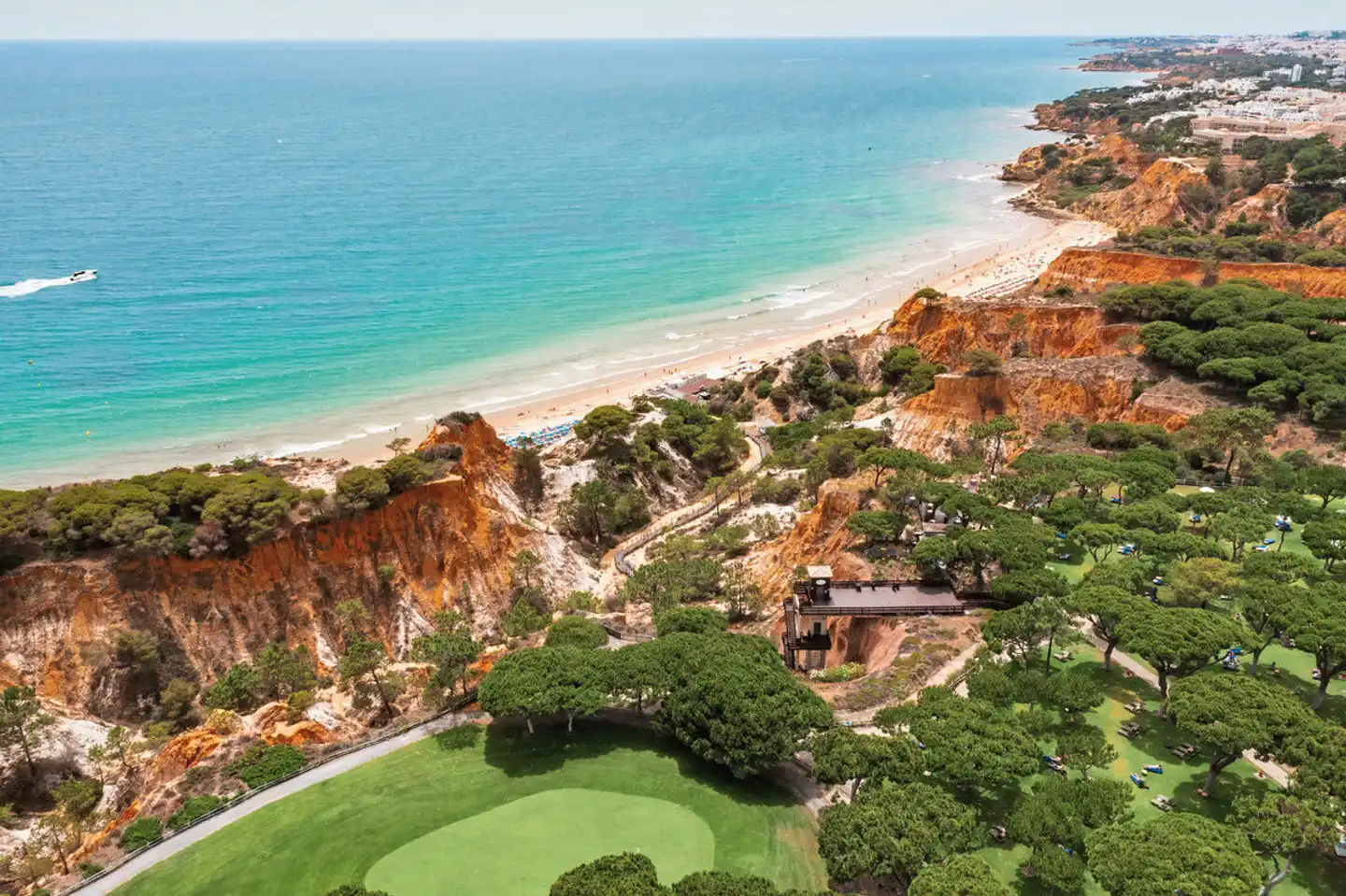 Pine Cliffs Hotel & Pine Cliffs Ocean Suites Landschaft