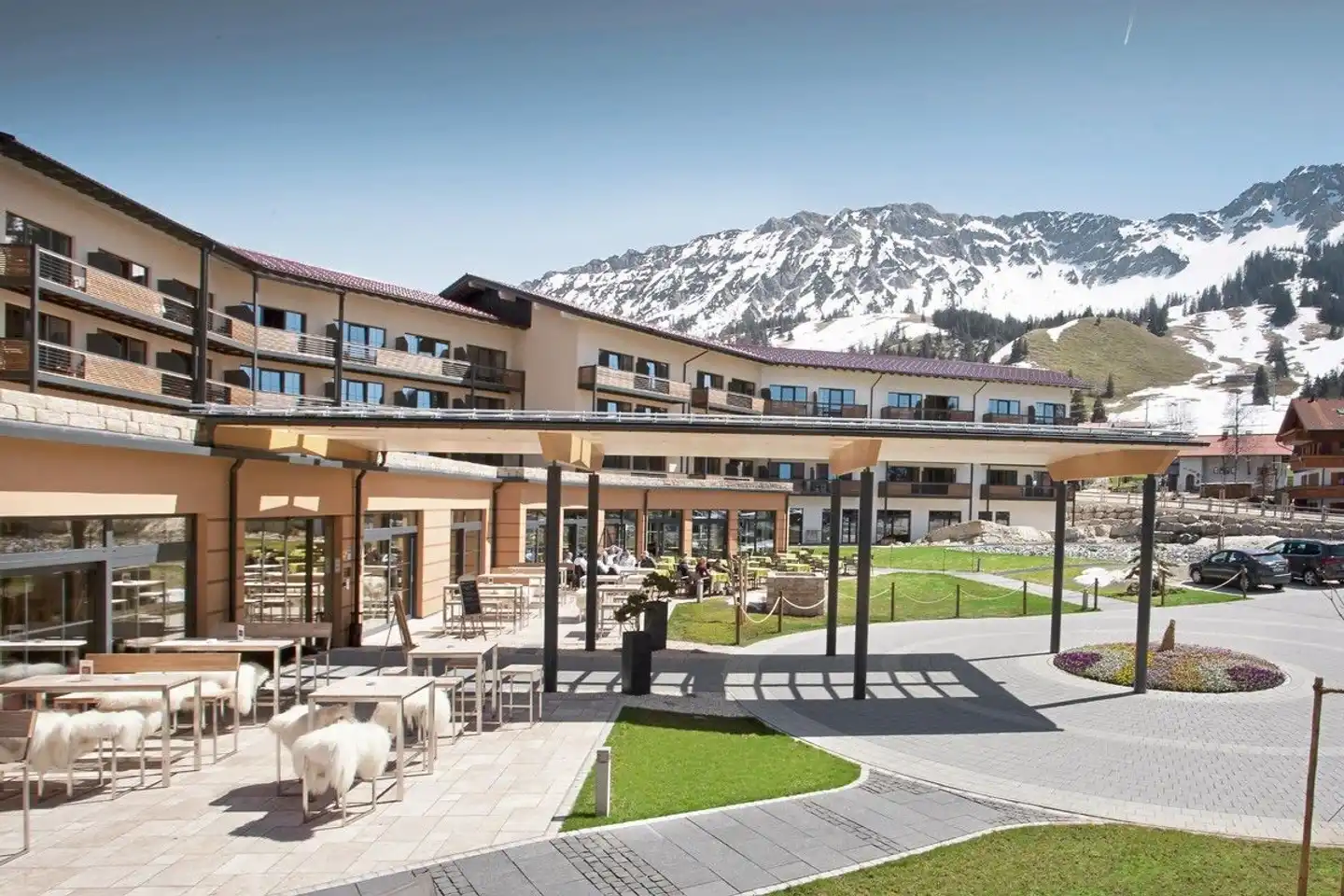 Panoramahotel Oberjoch Aussenansicht
