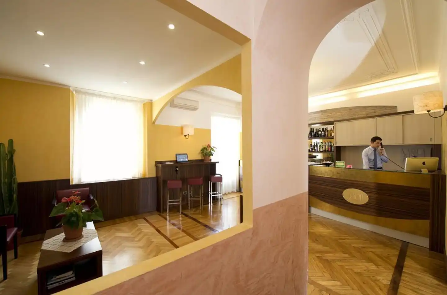 Panizza Lobby