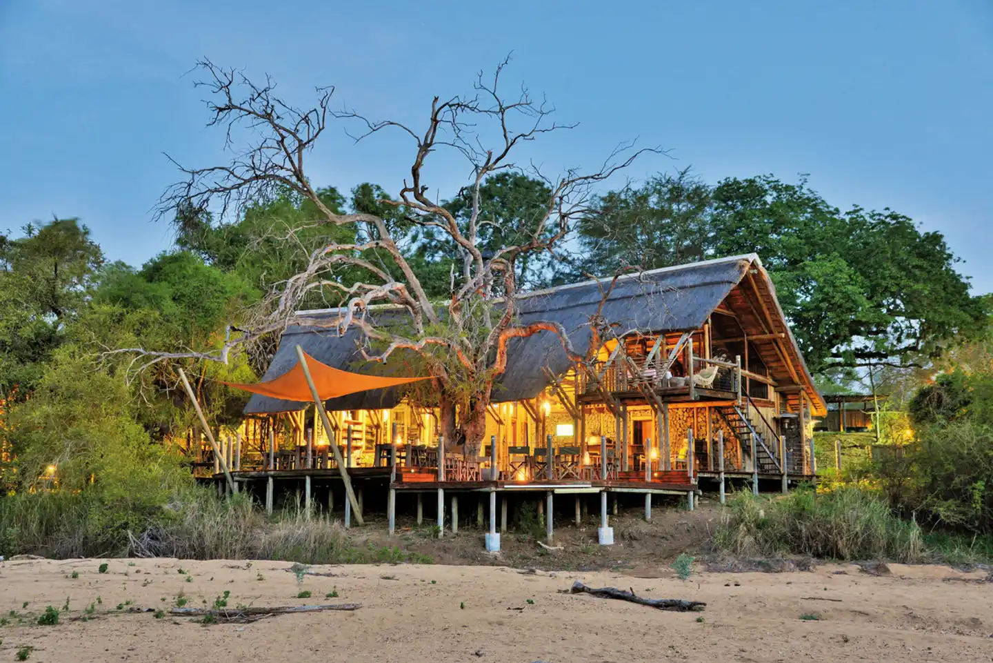 Rhino Post Safari Lodge Aussenansicht