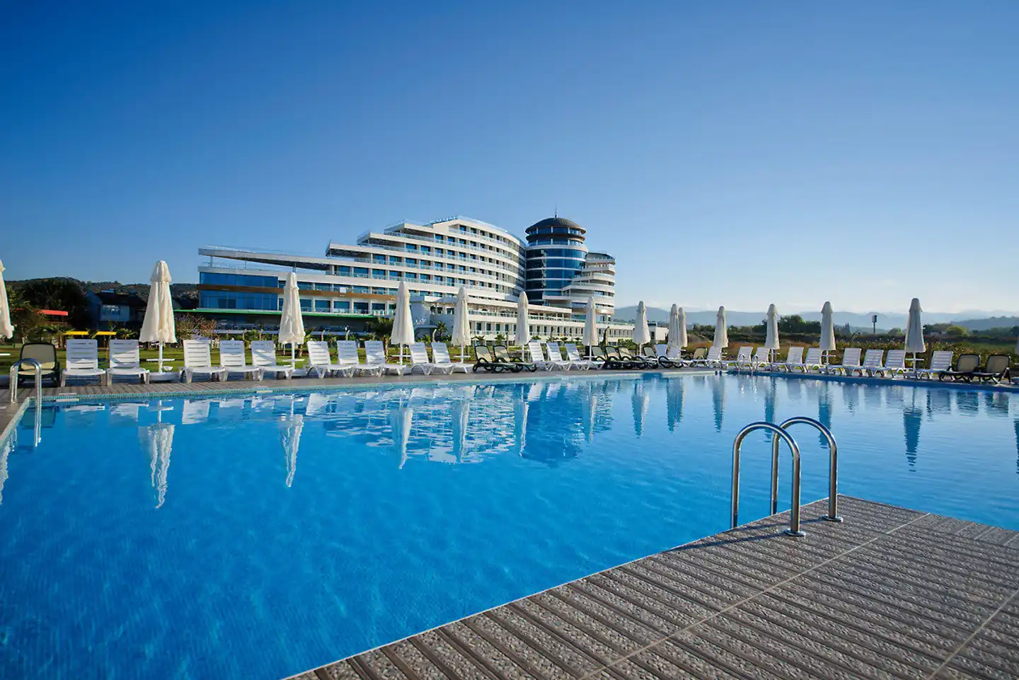 Raymar Resort & Aqua Pool