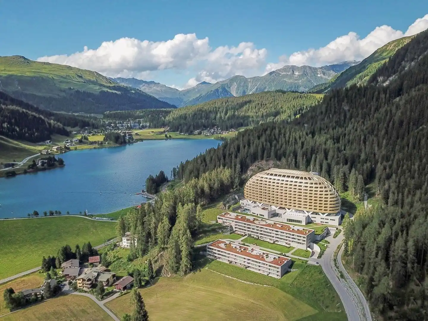 AlpenGold Hotel Davos Aussenansicht
