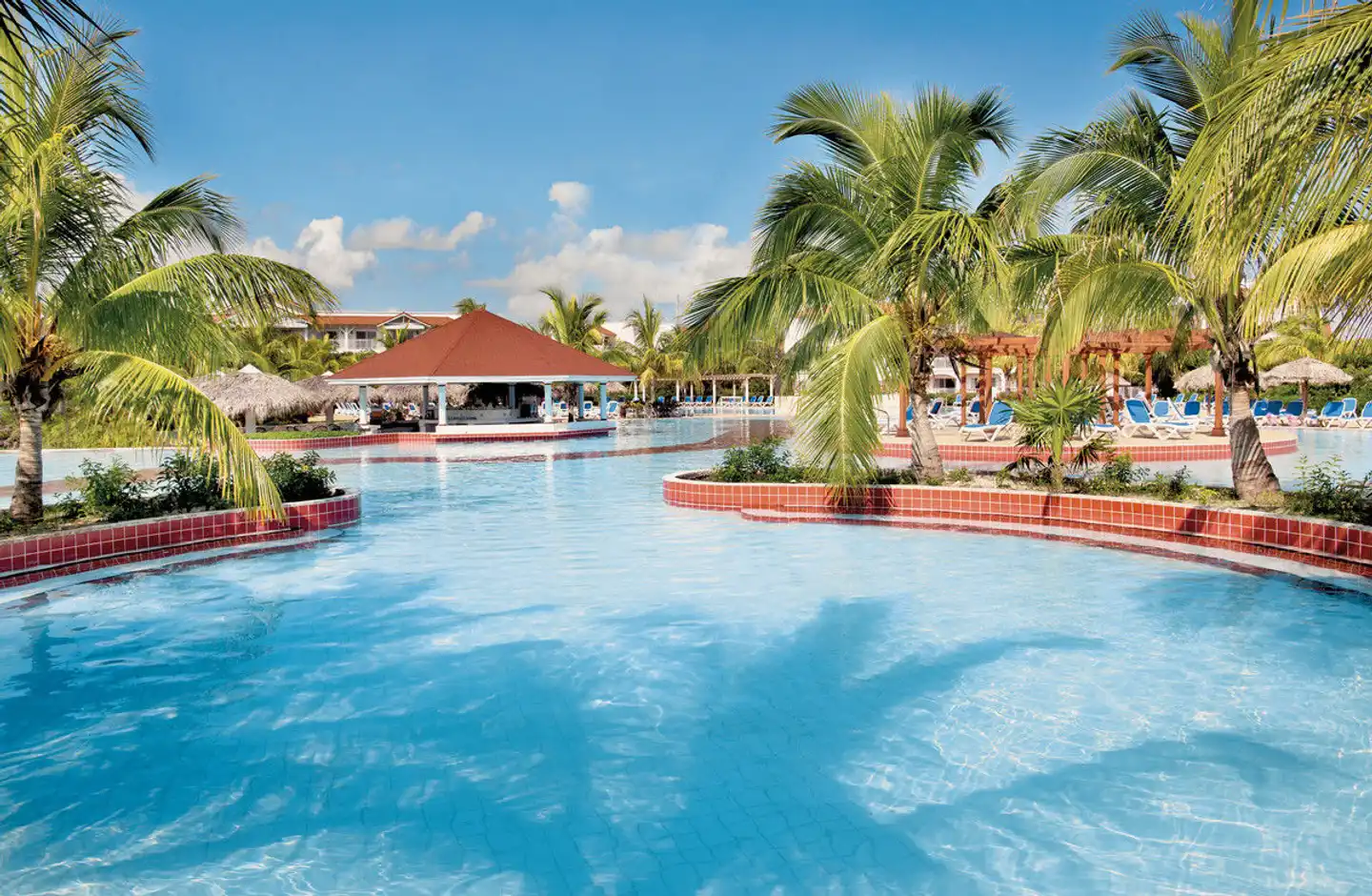 Memories Paraiso Beach Resort Pool