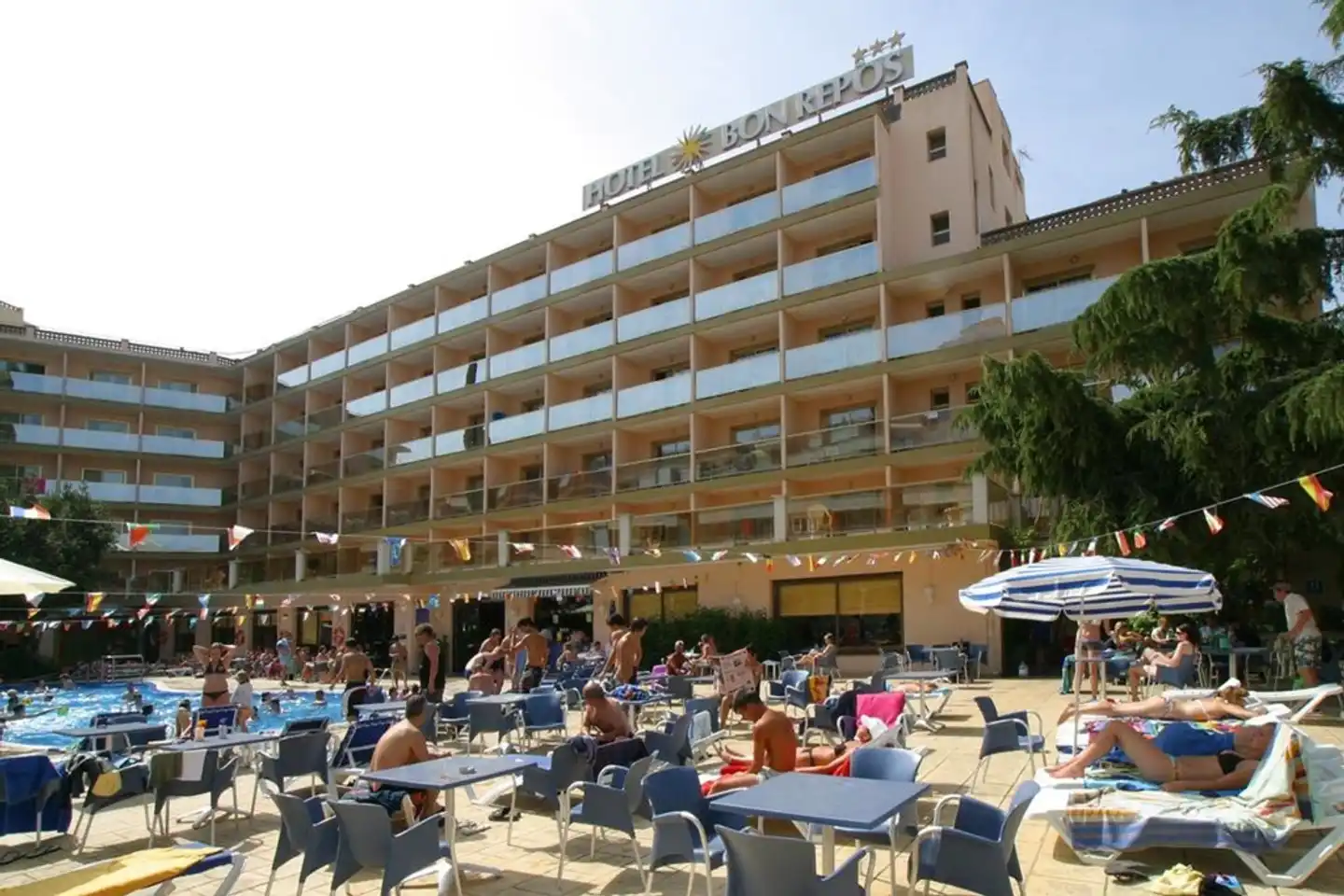 Hotel Bon Repos Terrasse