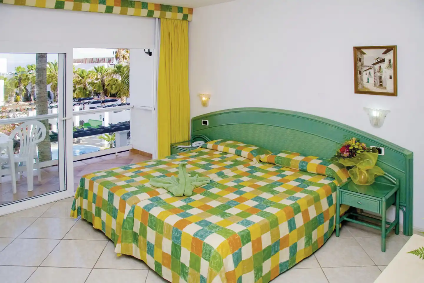 Aparthotel Esquinzo Y Monte del Mar Wohnbeispiel