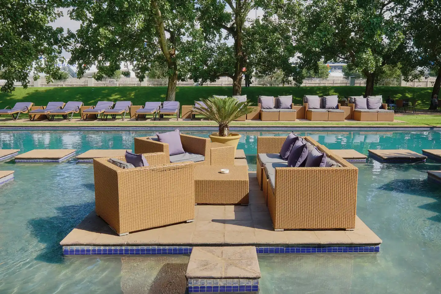 Protea Hotel O.R Tambo Airport Pool