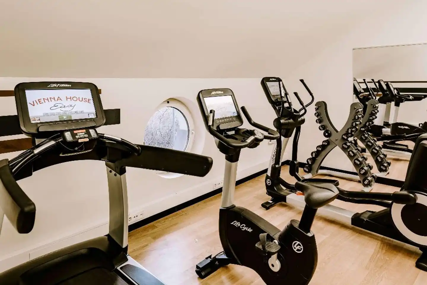 Vienna House Easy München Sport und Entertainment