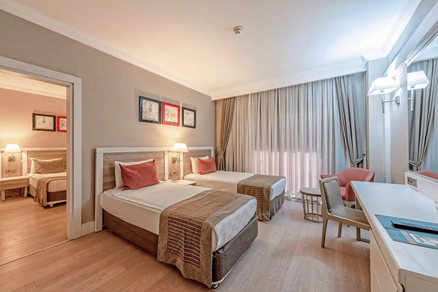 LRS Port River Hotel & Spa Wohnbeispiel