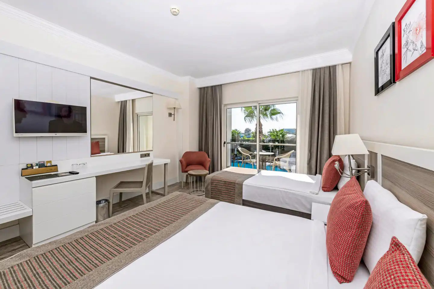 LRS Port River Hotel & Spa Wohnbeispiel