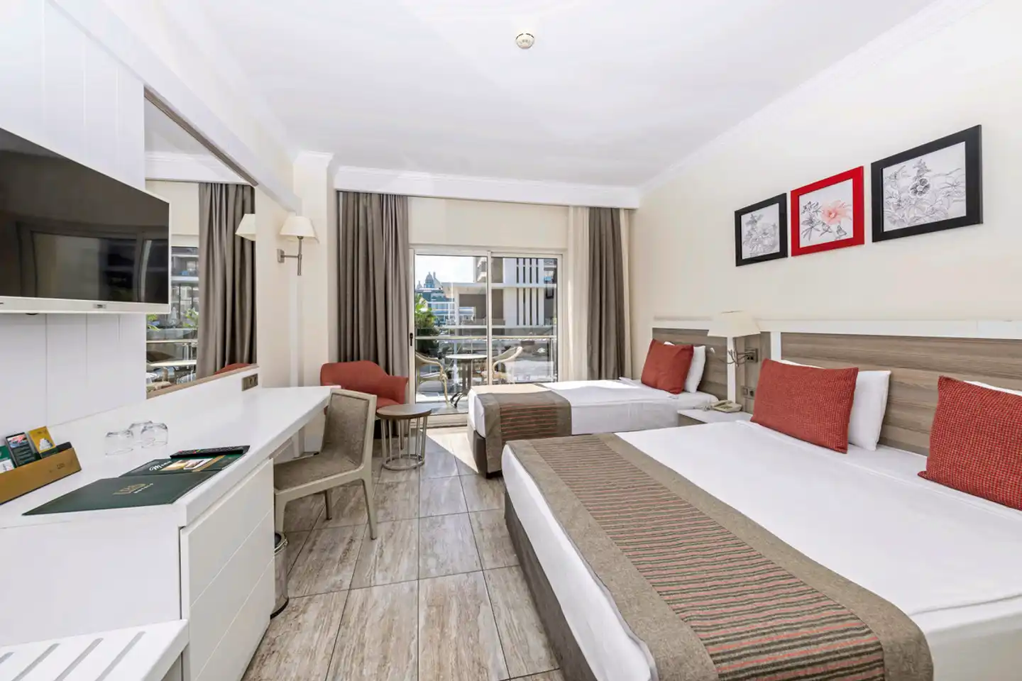LRS Port River Hotel & Spa Wohnbeispiel
