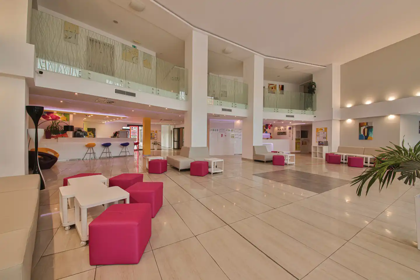 Arena Mar Hotel Lobby