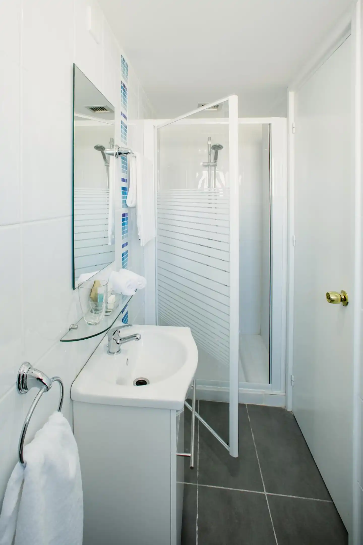 Mikes Kanarium City Hotel Badezimmer