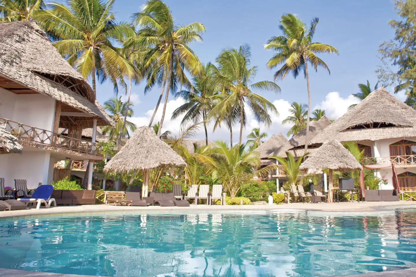 AHG Waridi Beach Resort & Spa Pool