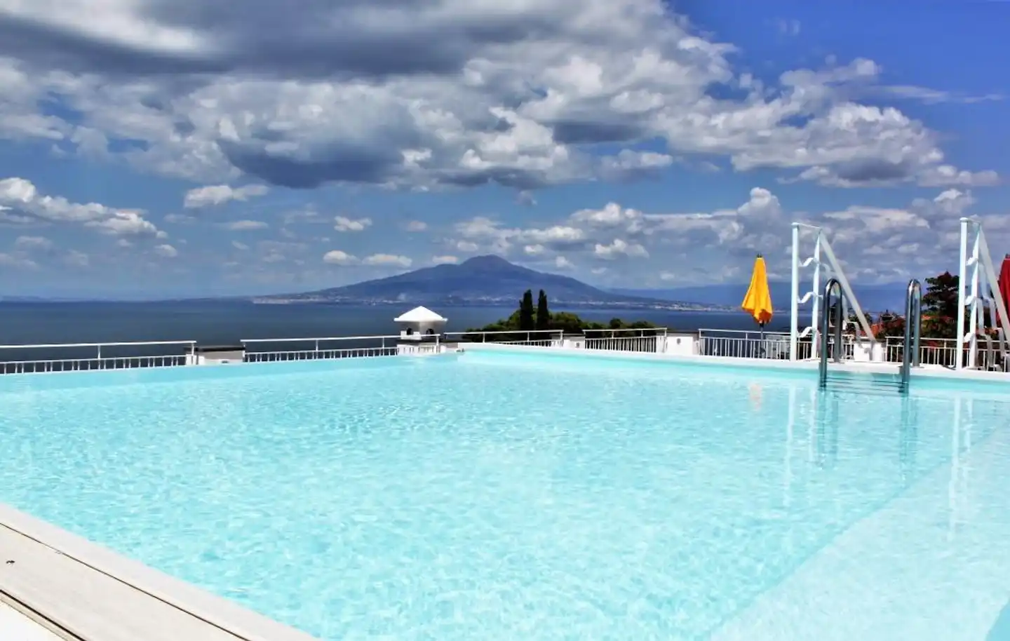 Helios Pool