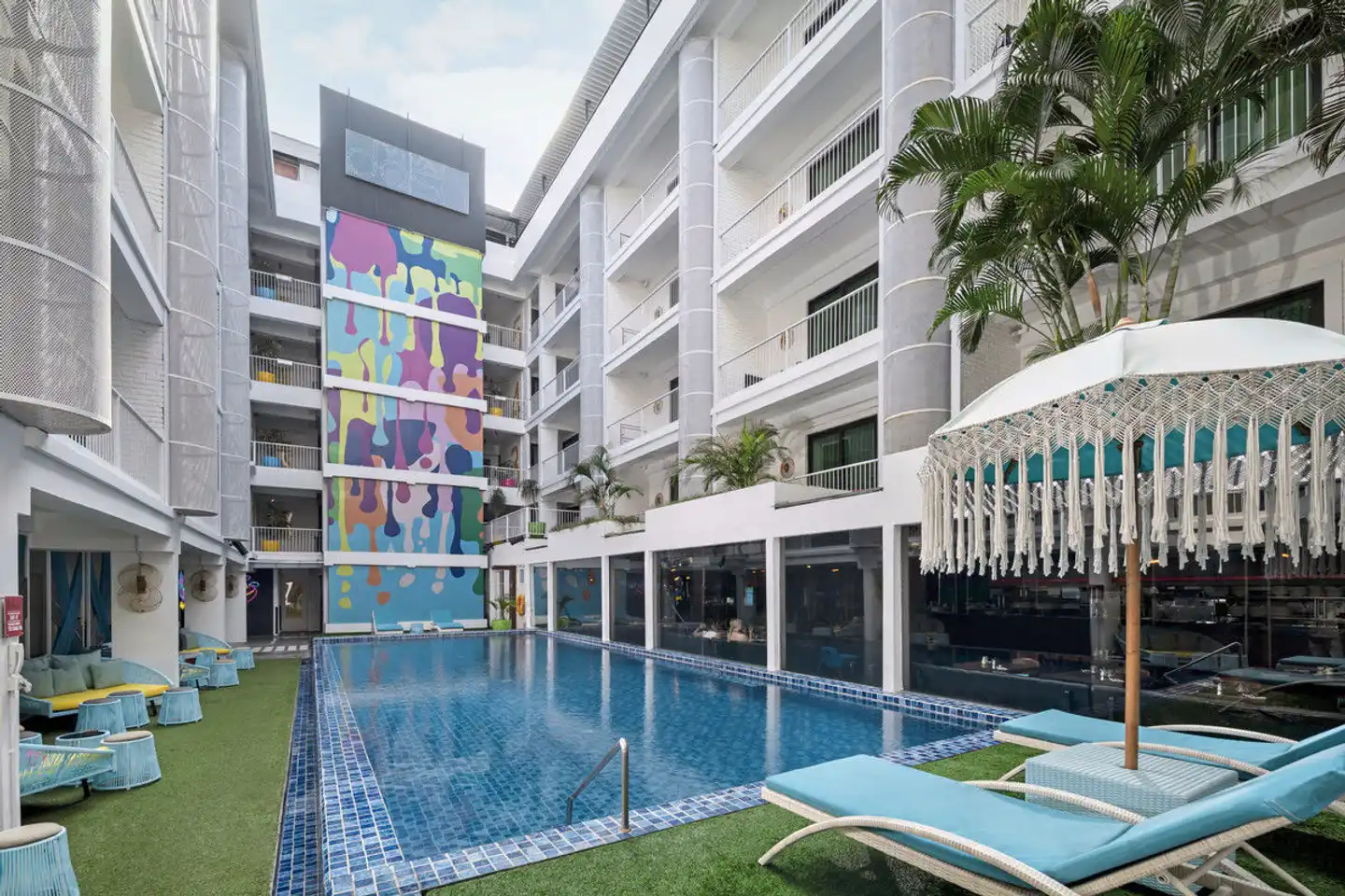 Viva Dash Hotel Seminyak Pool