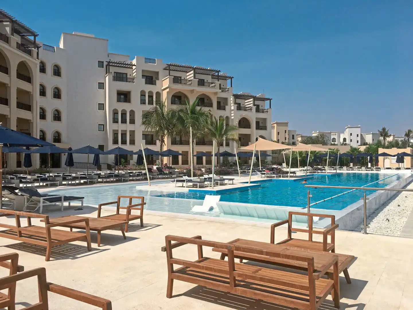 Fanar Hotel & Residences Pool