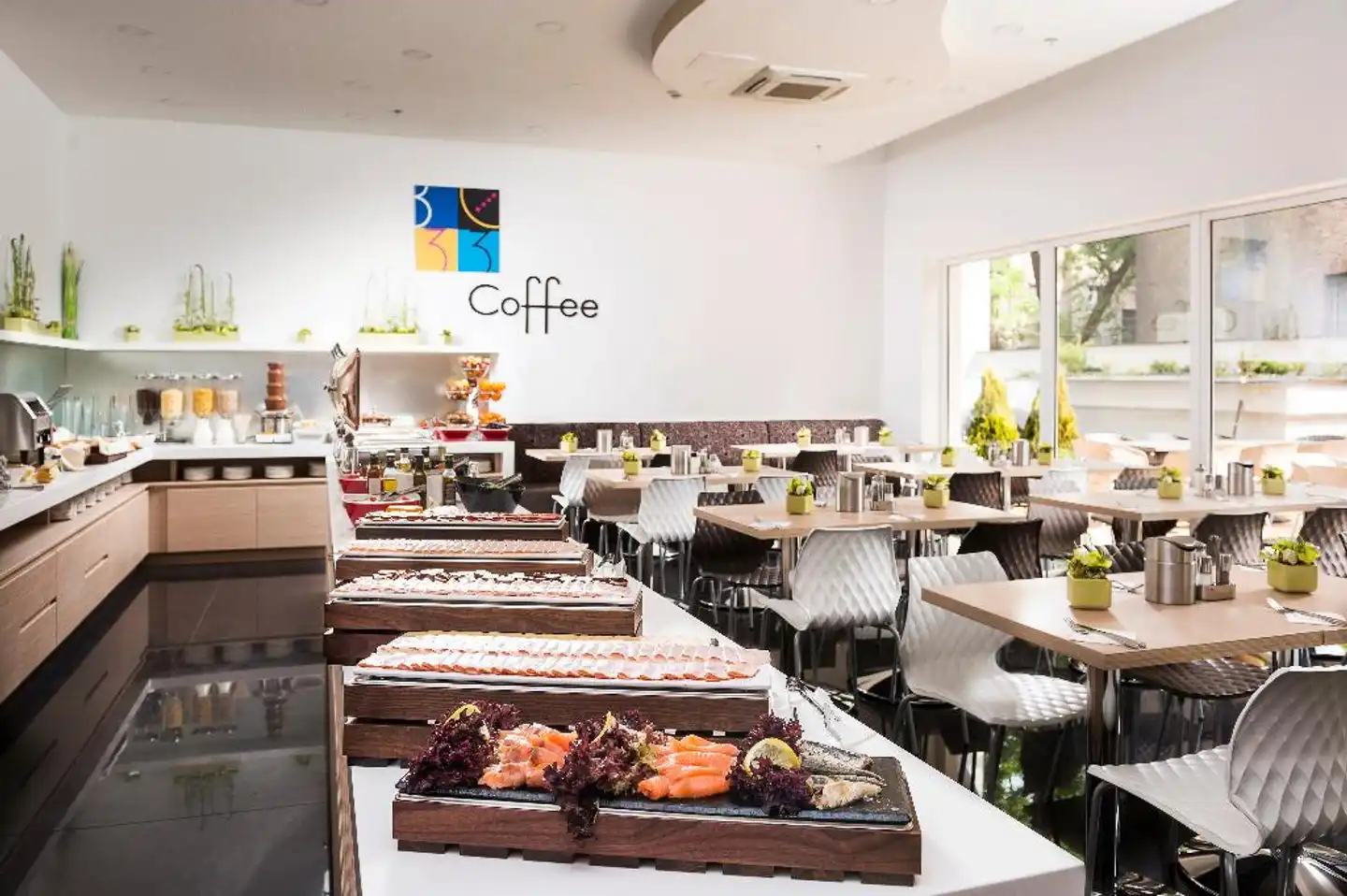 Bo33 Hotel Family & Suites Restaurant