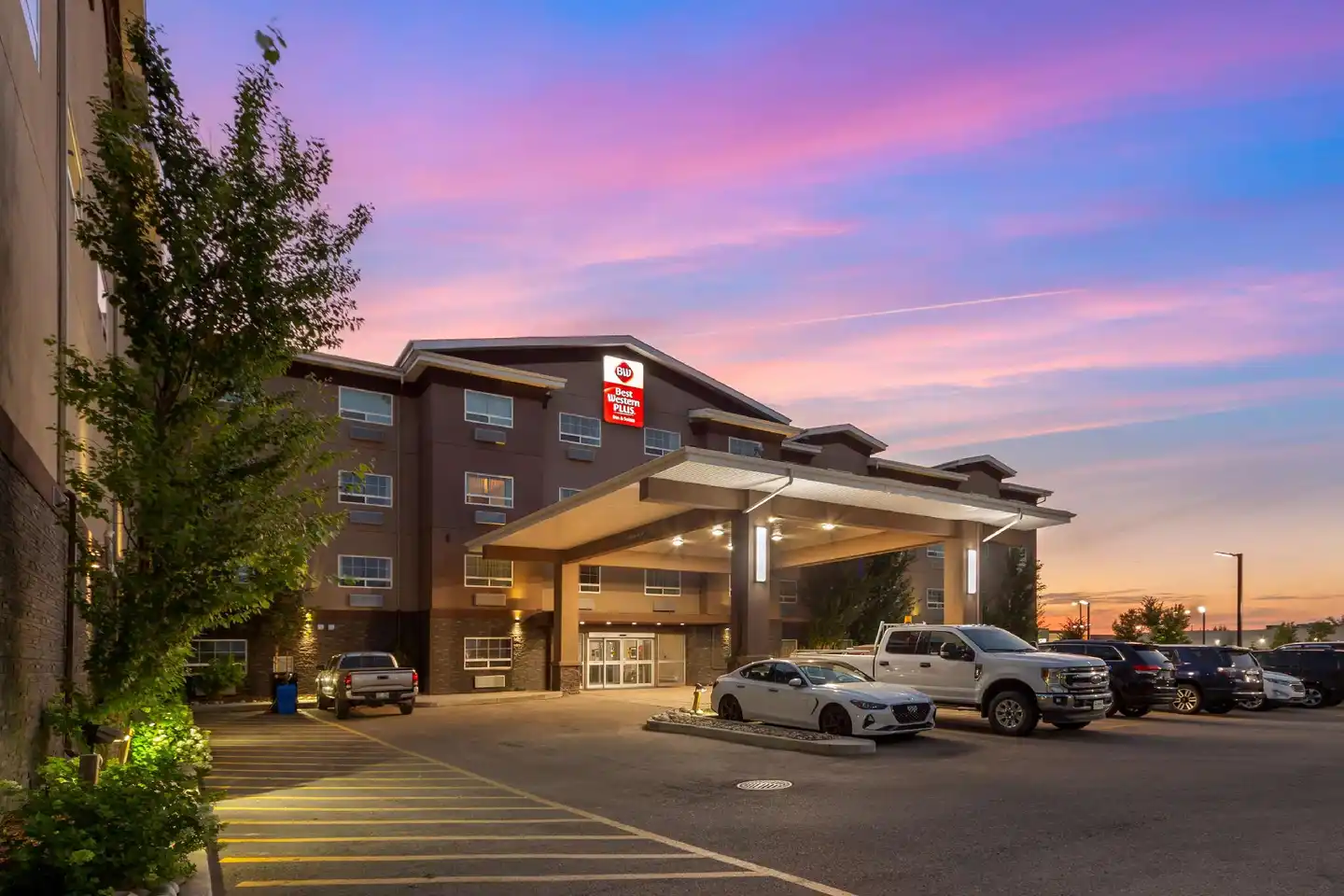 Best Western Plus Fort Saskatchewan Inn & Suites Aussenansicht
