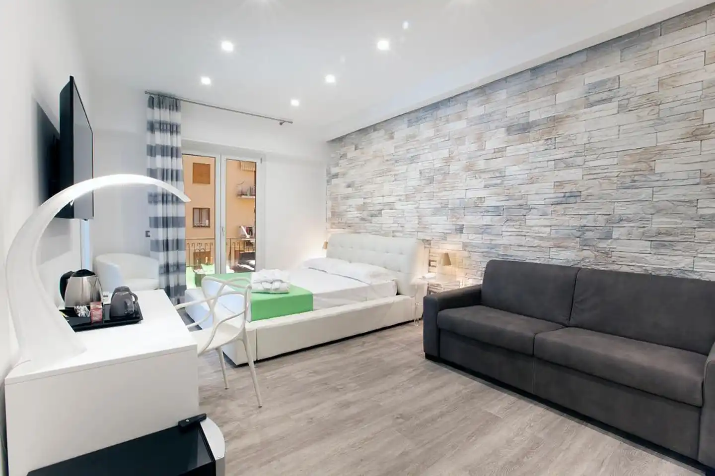 Vhome Lobby