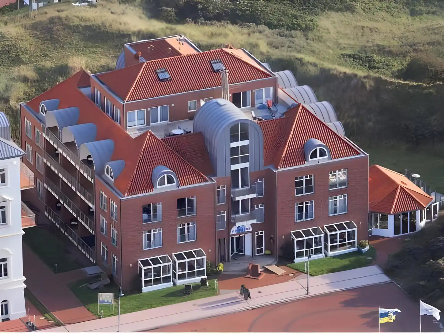 Strandhotel Juister Hof Aussenansicht