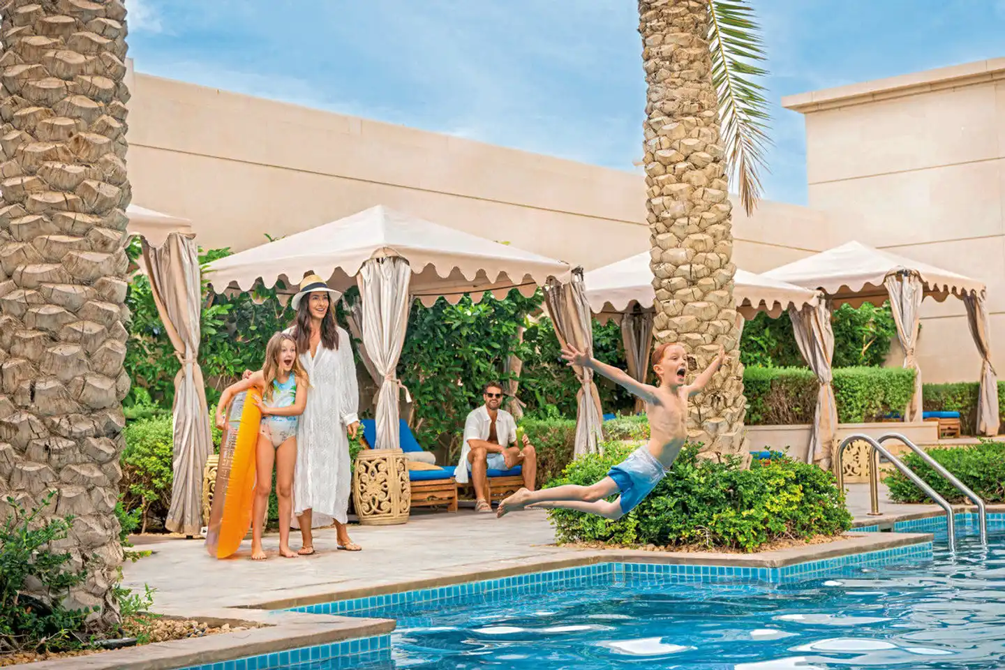 Hilton Dubai Al Habtoor City Pool