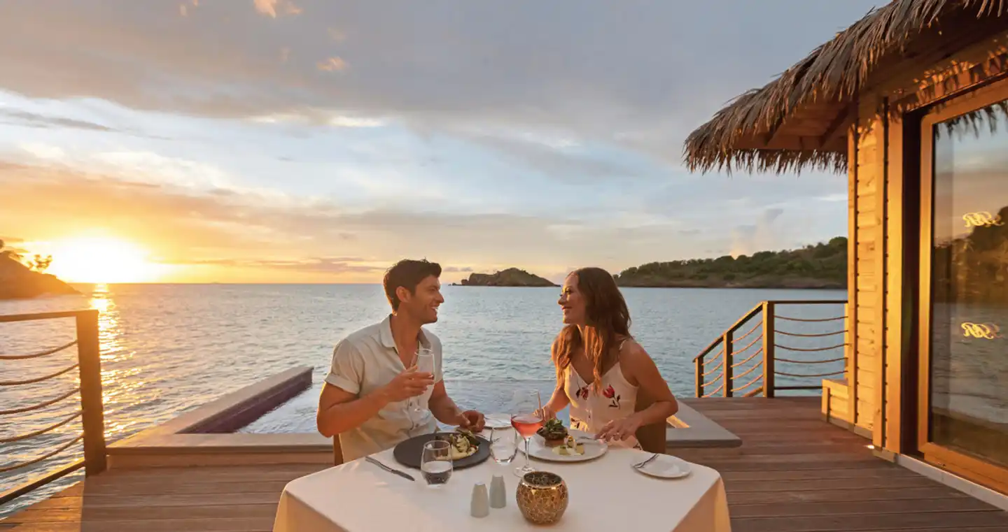 Royalton Antigua Chairman Overwater Bungalow Terrasse