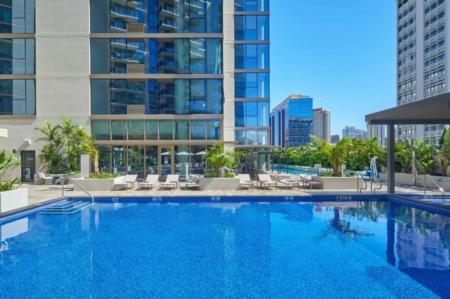 Renaissance Honolulu Hotel & Spa Pool