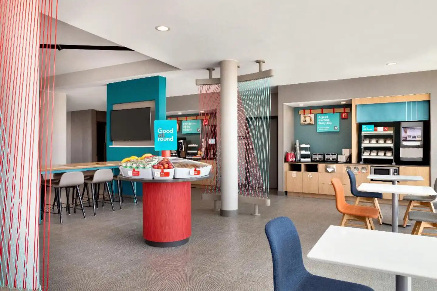 avid hotel Traverse City Bar
