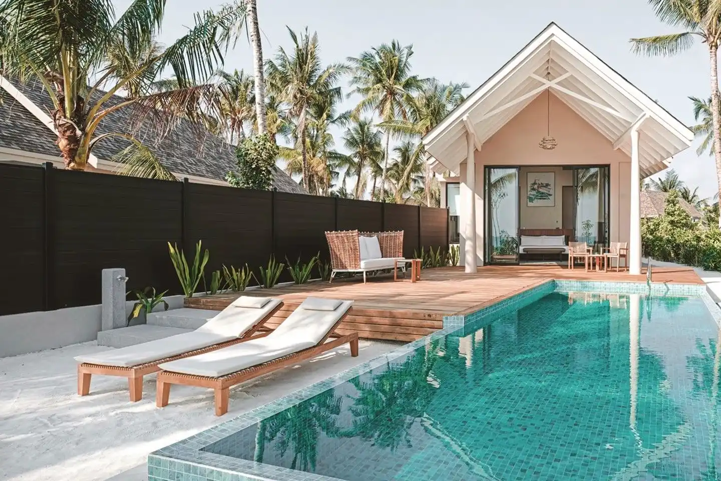 ananea Madivaru Maldives Pool