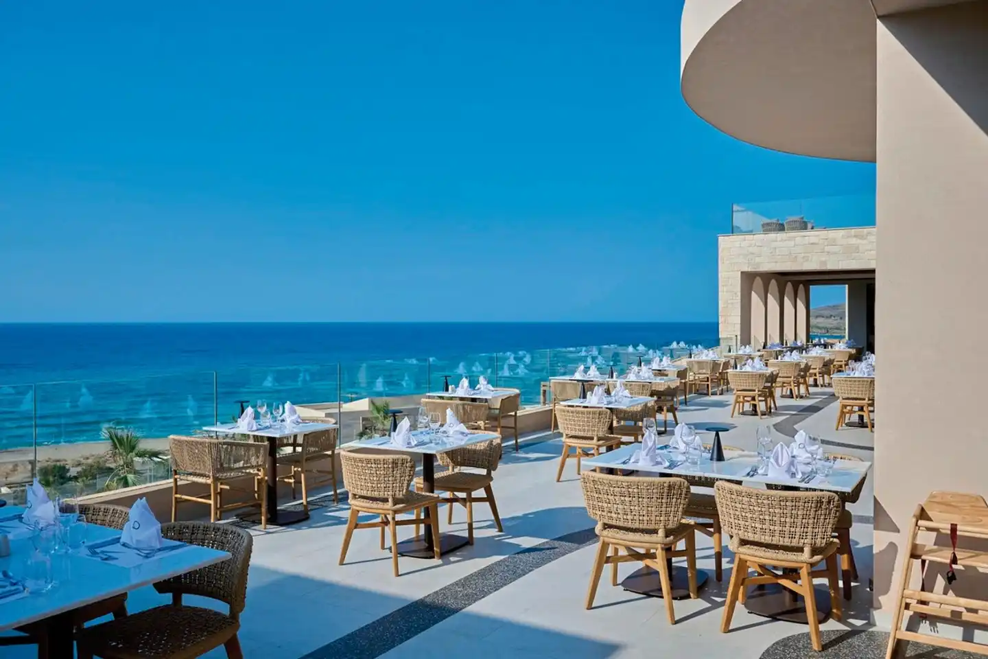 Oros Luxury Beach Resort Restaurant
