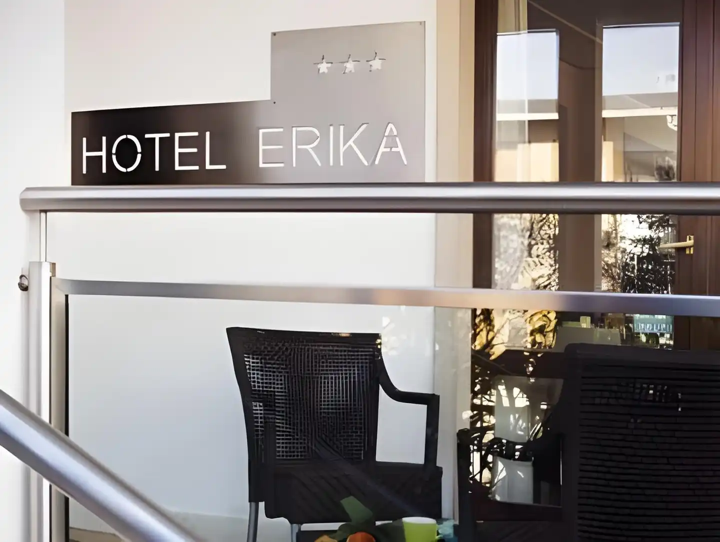 Erika Lobby