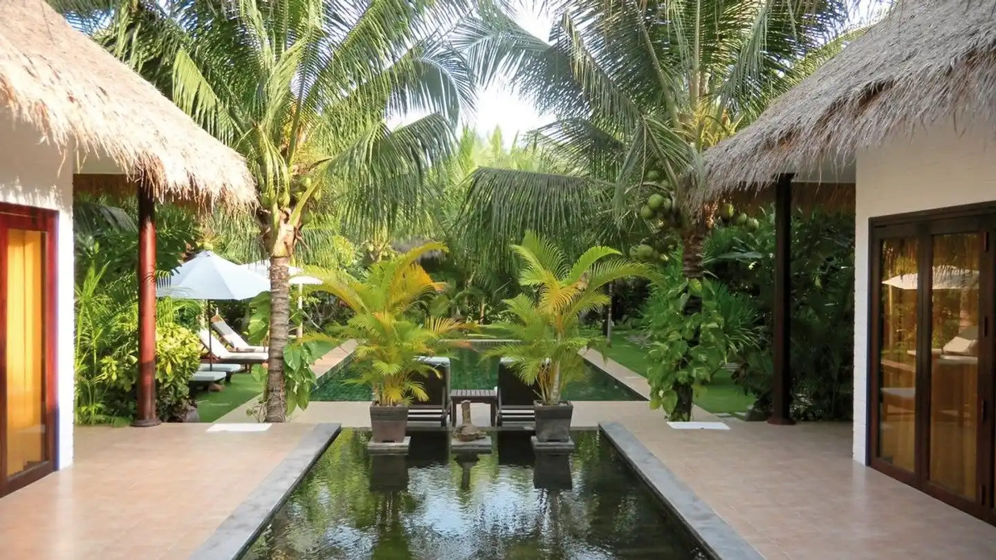 Cham Villas Pool