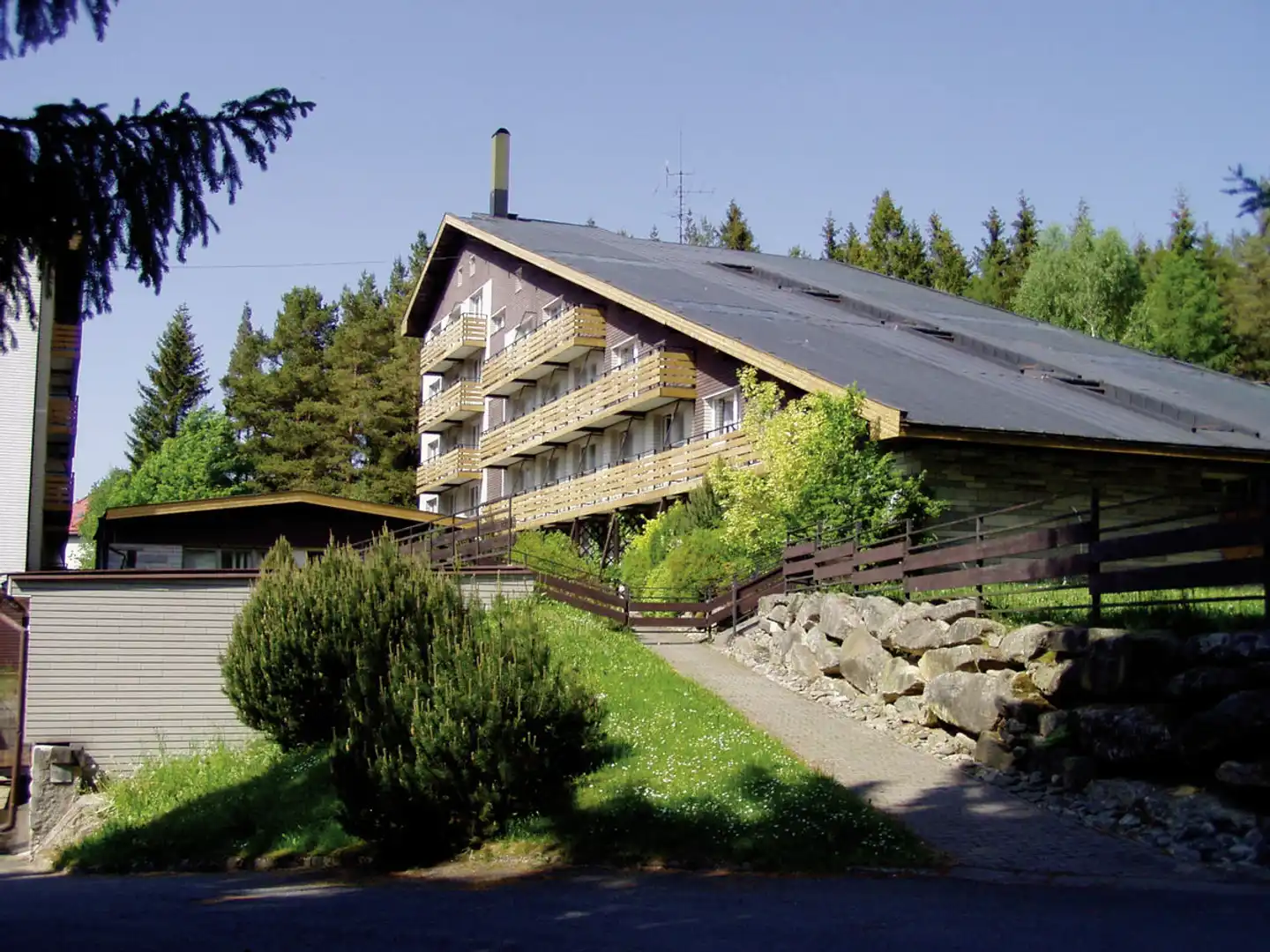 Srni & Nebenhaus Sumava Aussenansicht