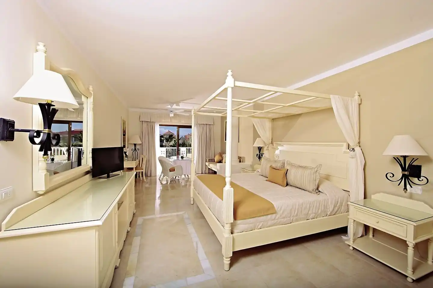 Bahia Principe Grand Aquamarine Wohnbeispiel