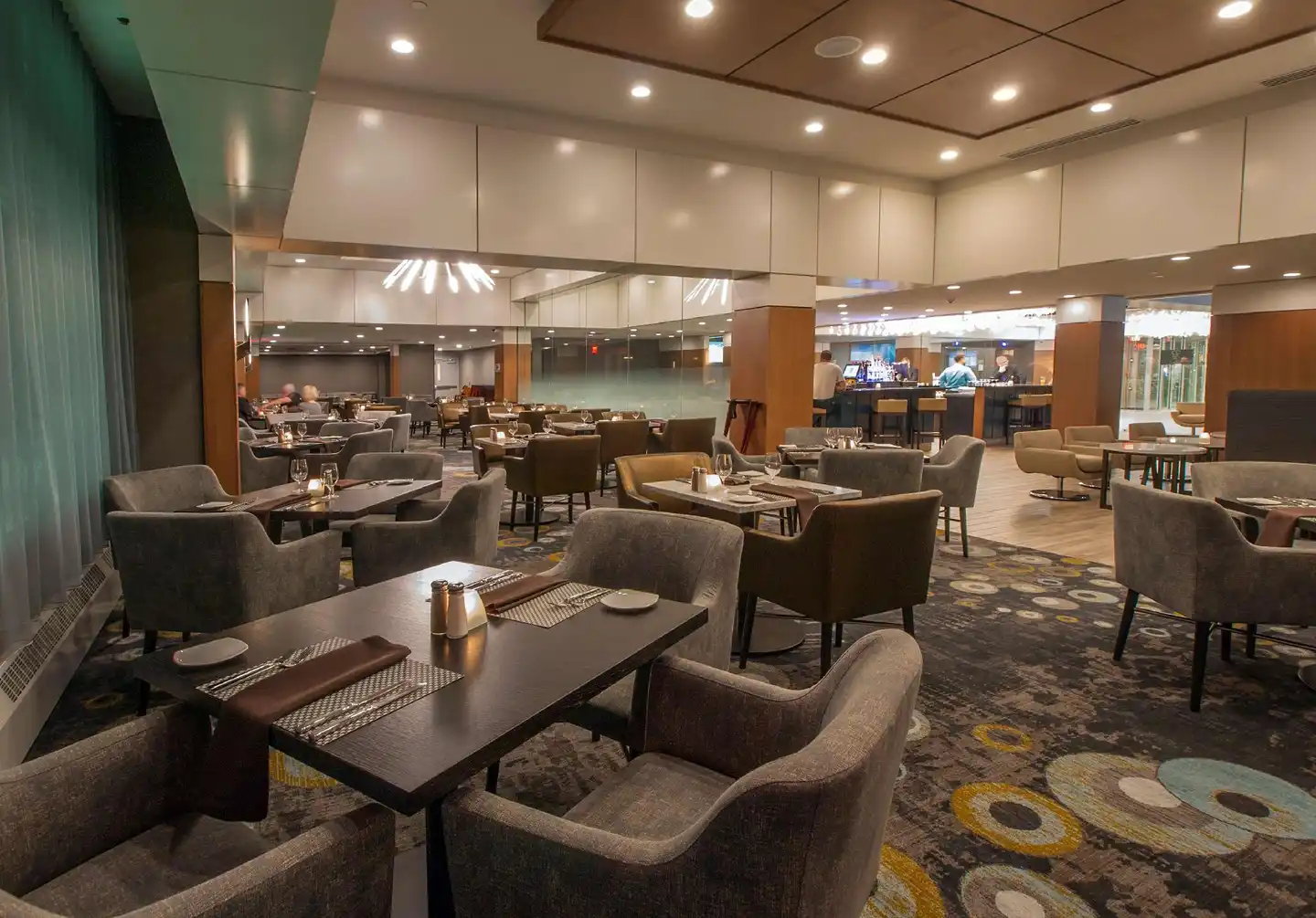 DoubleTree by Hilton Niagara Falls, NY Bar