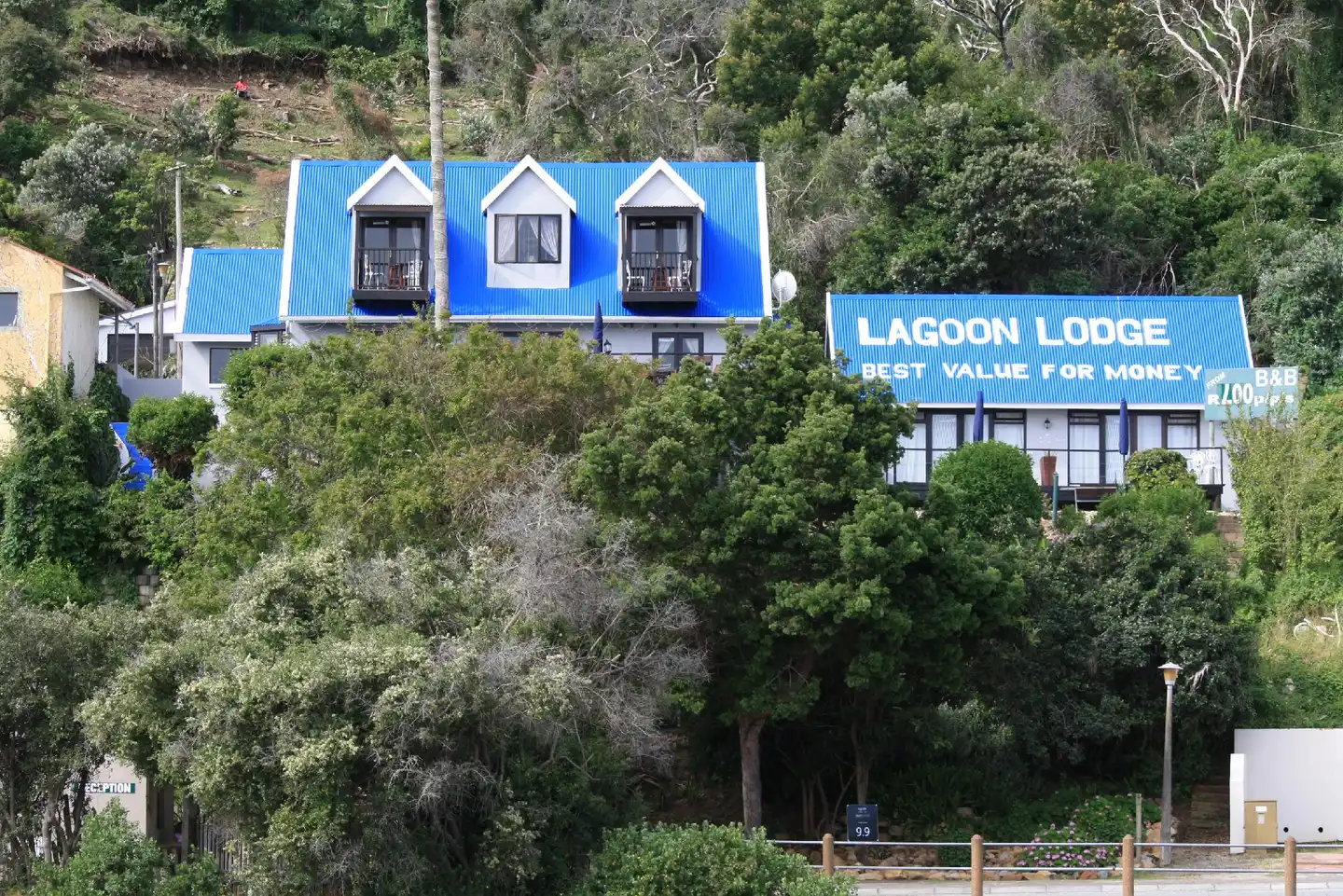 Lagoon Lodge Aussenansicht