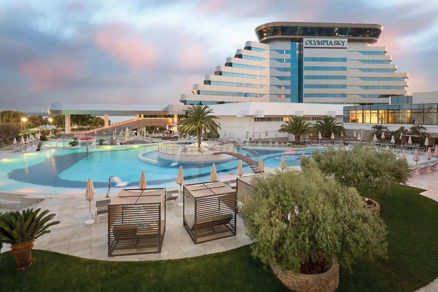 Olympia Sky Pool