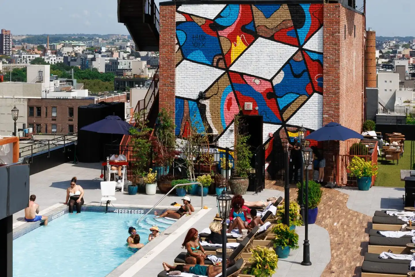 Arlo Williamsburg Pool