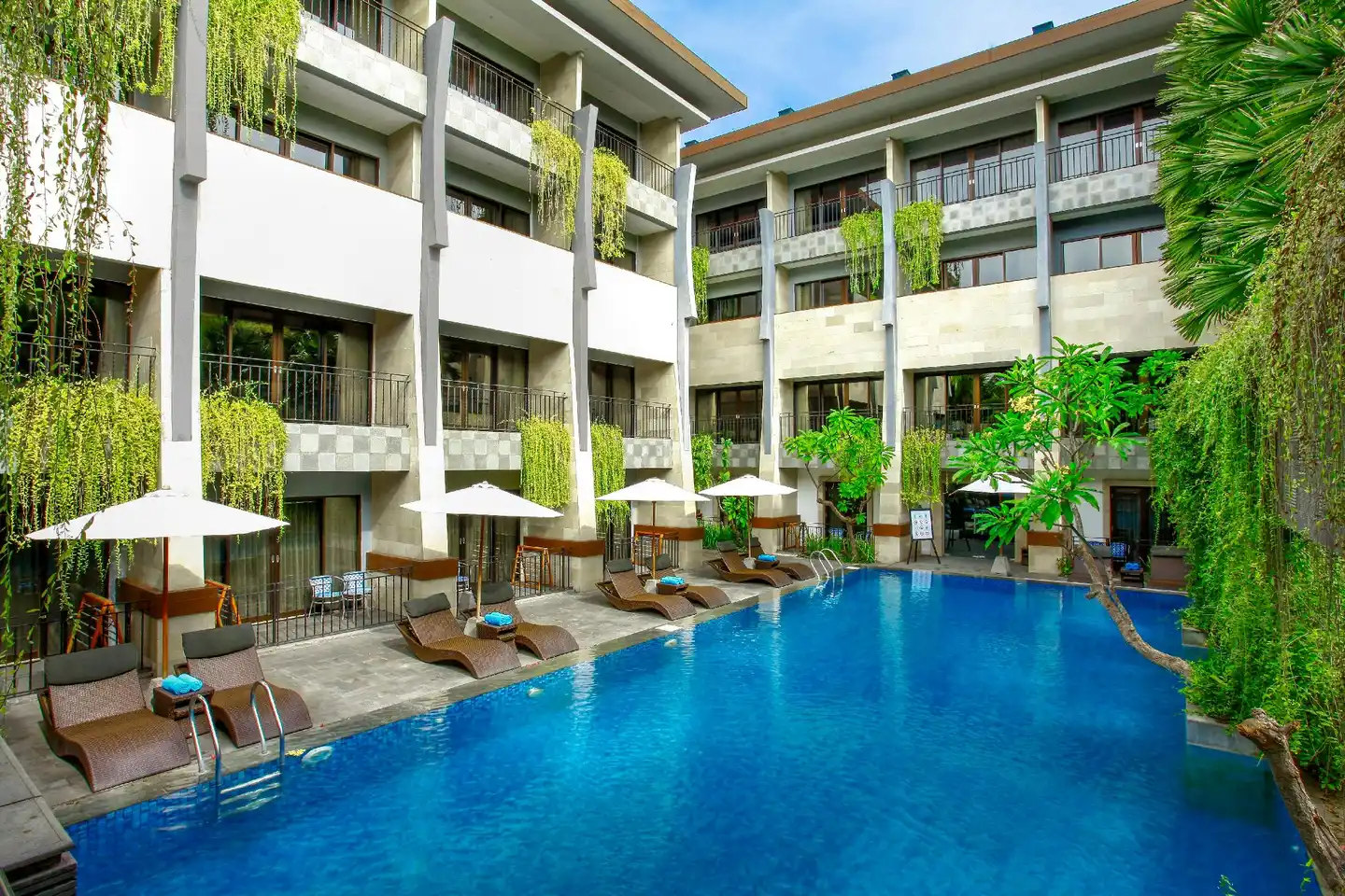 Sol House Bali Legian Aussenansicht